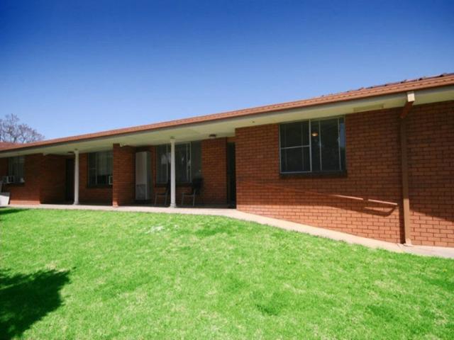 2 BEDROOM FURNISHED UNIT GREAT TOWN LOCATION
