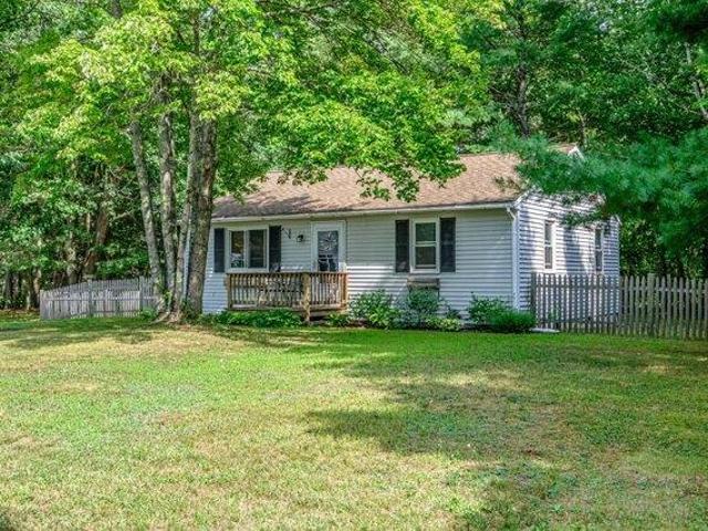 2 bedroom, Kennebunk ME 04043 105493813