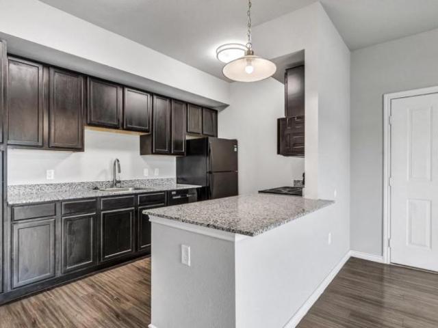 2 bedroom, Kerrville TX 78028 104274725