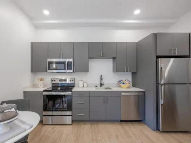 2 bedroom, Kittery ME 03904 LS100377874