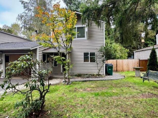 2 bedroom, Kirkland WA 98034 106112525
