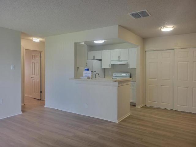 2 bedroom, Kissimmee FL 34741 106243688