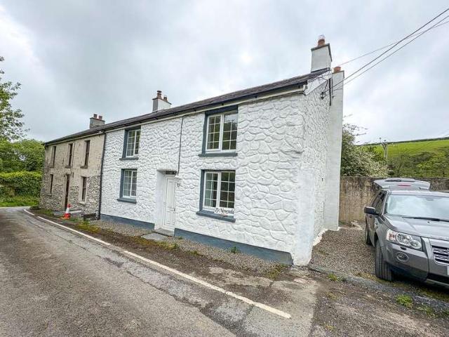 2 Bedroom Cottage House