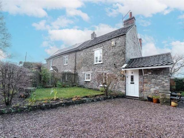 2 Bedroom Cottage House
