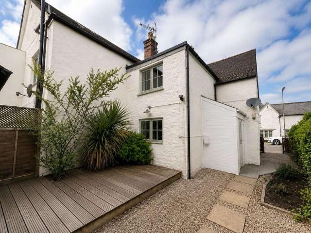 2 Bedroom House