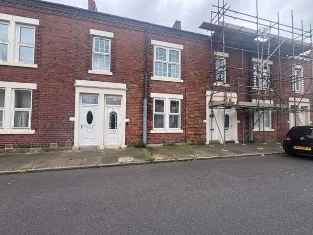 2 Bedroom Ground Flat