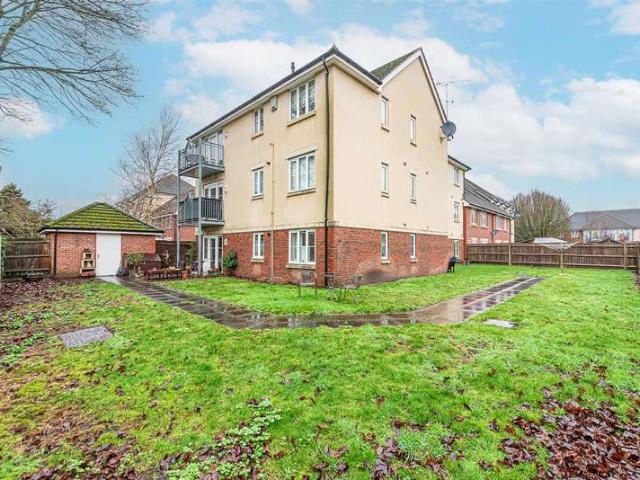 2 Bedroom Apartment Flat