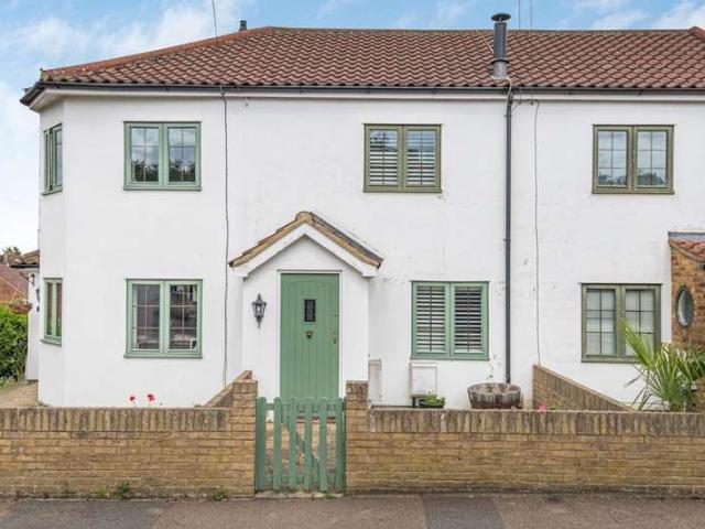 2 Bedroom House