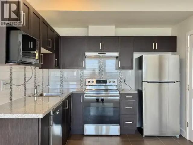 2 Bedroom House Coquitlam BC 105505966