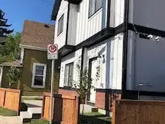 2 Bedroom House Calgary AB 104401210
