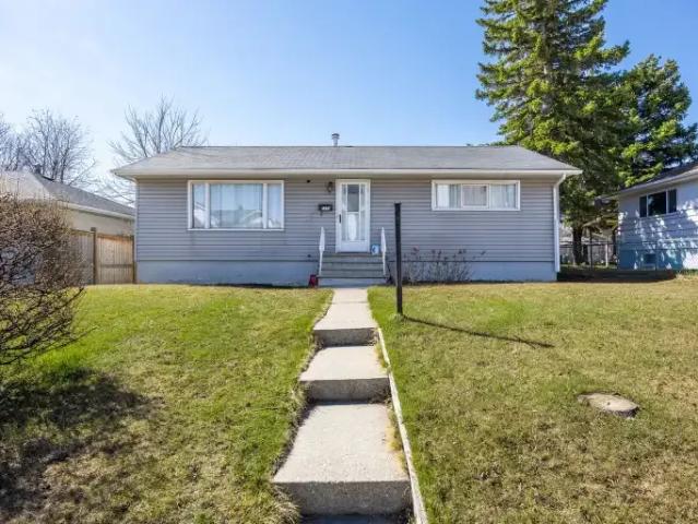 2 Bedroom House Calgary AB 104956679
