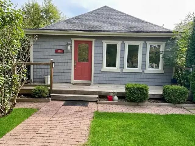 2 Bedroom House Calgary AB 105435180
