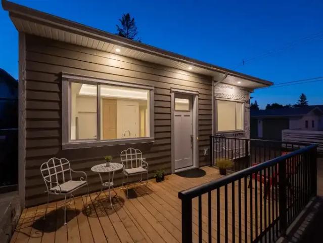 2 Bedroom House Calgary AB 105580923