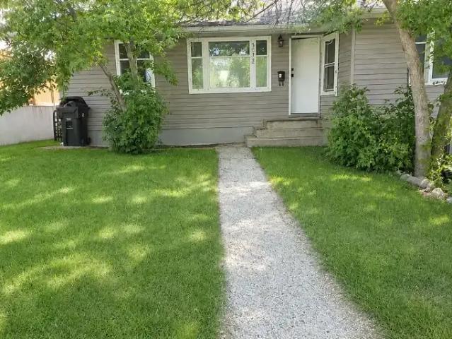 2 Bedroom House Calgary AB 105167318