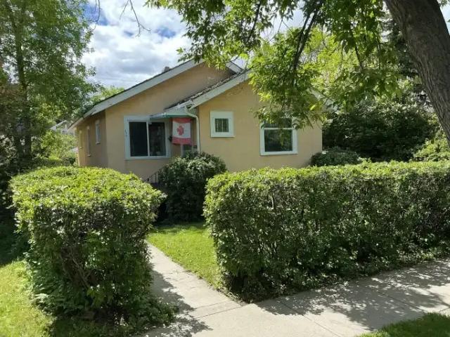 2 Bedroom House Calgary AB 105186021