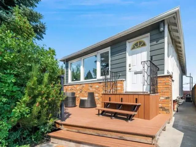 2 Bedroom House Calgary AB 105235054