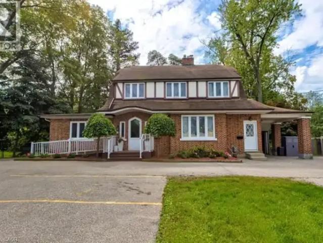2 Bedroom House Cambridge ON 105543546