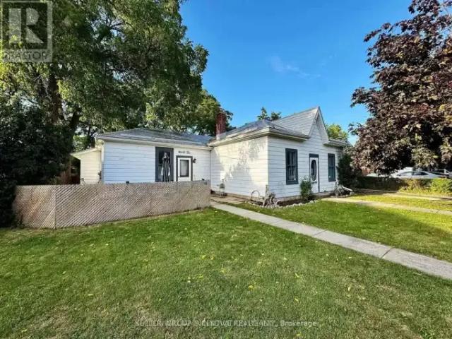 2 Bedroom House Cambridge ON 105704311