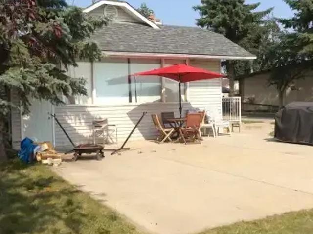 2 Bedroom House Chestermere AB 105467114