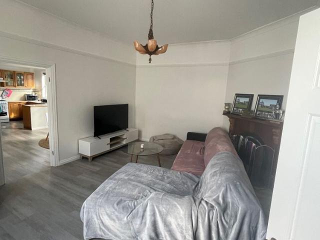 2 Bedroom House Close to CBD