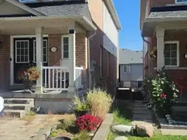 2 Bedroom House Ajax ON 105877758