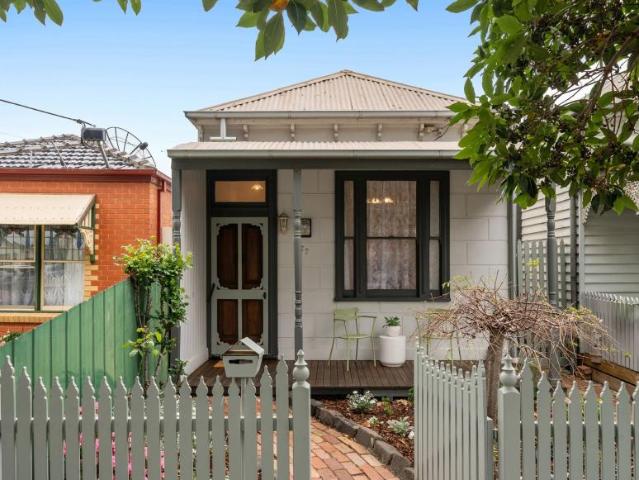 2 Bedroom House Ascot Vale VIC 105825125