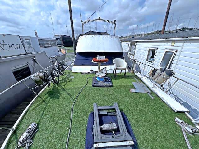 2 bedroom house boat for sale