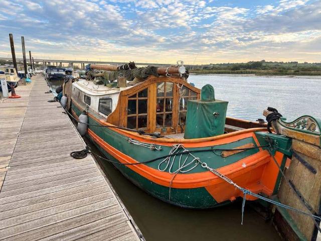 2 bedroom house boat for sale
