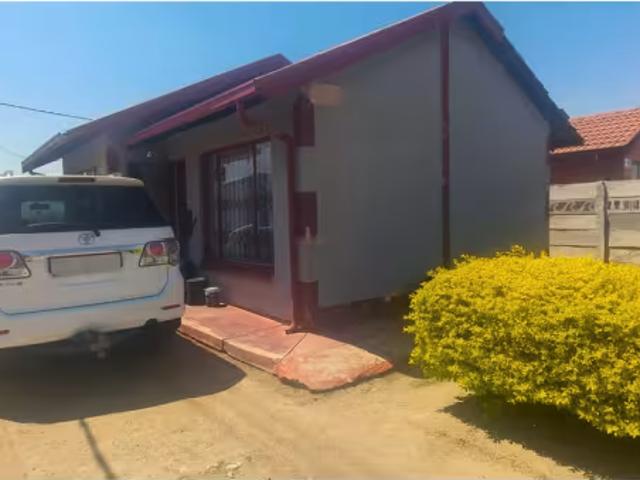 2 Bedroom House Boitekong Boitekong 105764012