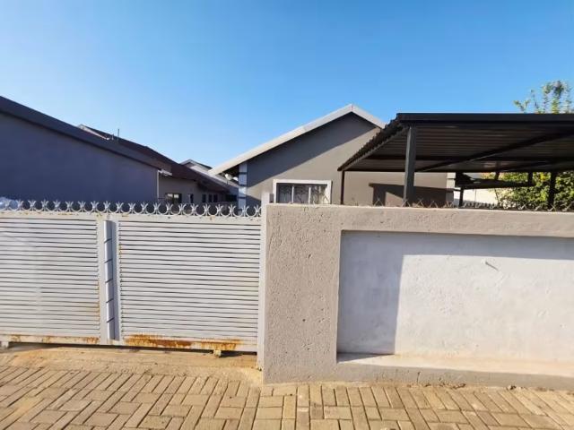 2 Bedroom House Boitekong Boitekong 105764372