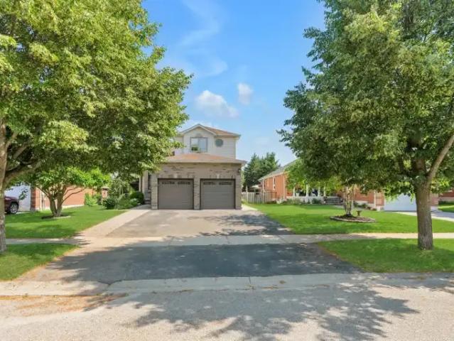 2 Bedroom House Barrie ON 104257173