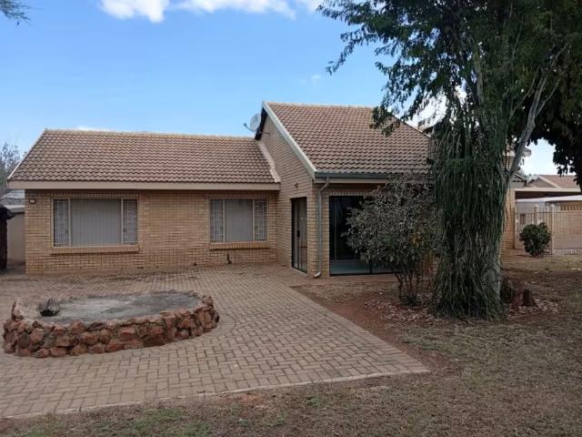 2 Bedroom House Bela Bela Bela Bela 105864771