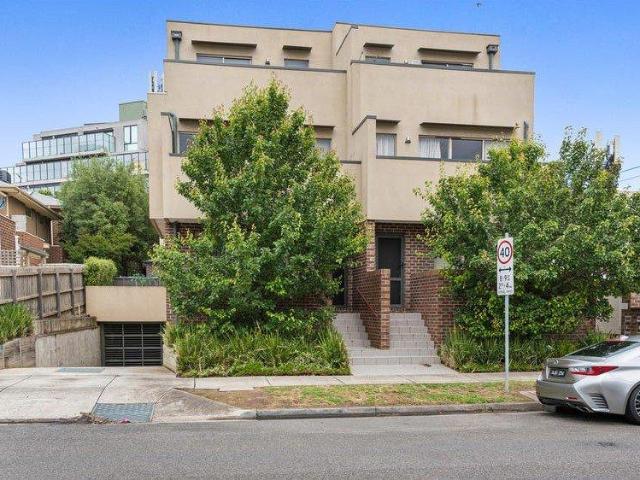 2 Bedroom House Blackburn VIC 103392437