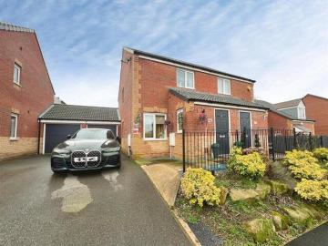 2 Bedroom House Bradford Bradford LS101675881