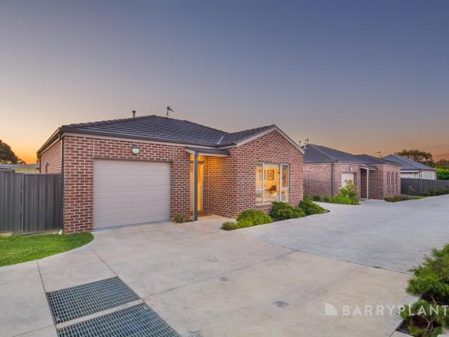 2 Bedroom House Brown Hill VIC 106145681