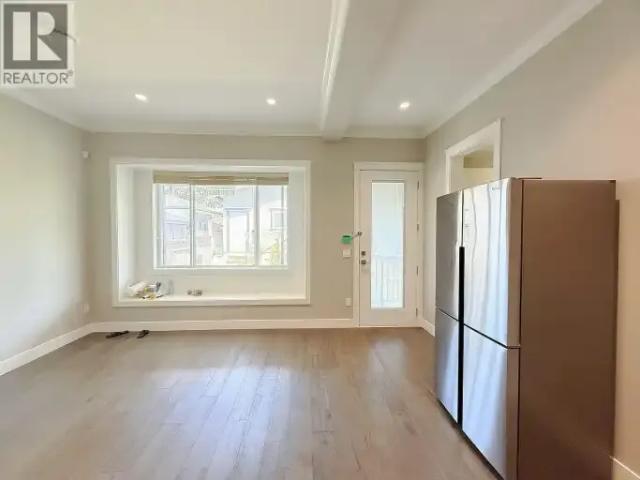 2 Bedroom House Burnaby BC 105023385
