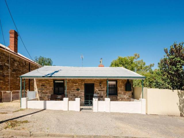 2 Bedroom House Burra SA 101909172