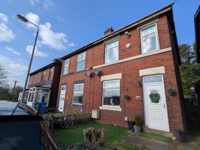2 Bedroom House Bury Bury 101676645