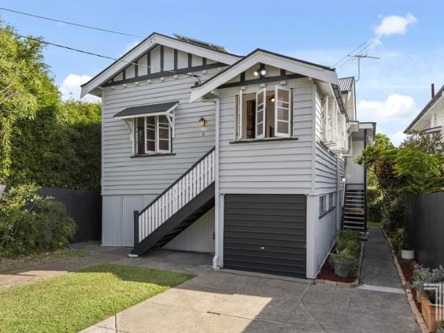 2 Bedroom House Greenslopes QLD 101583290