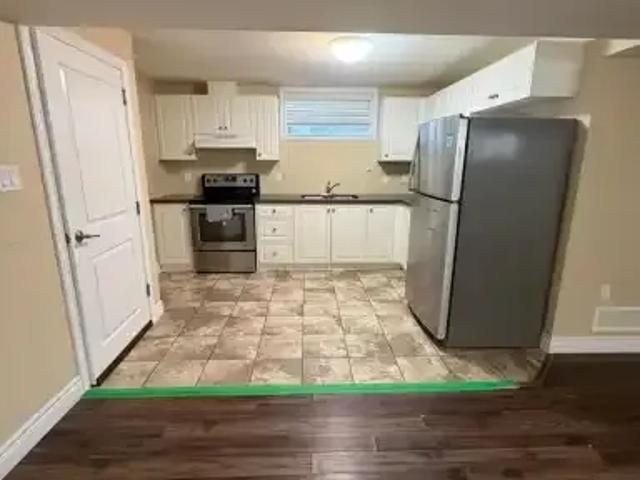 2 Bedroom House Guelph ON 103594458