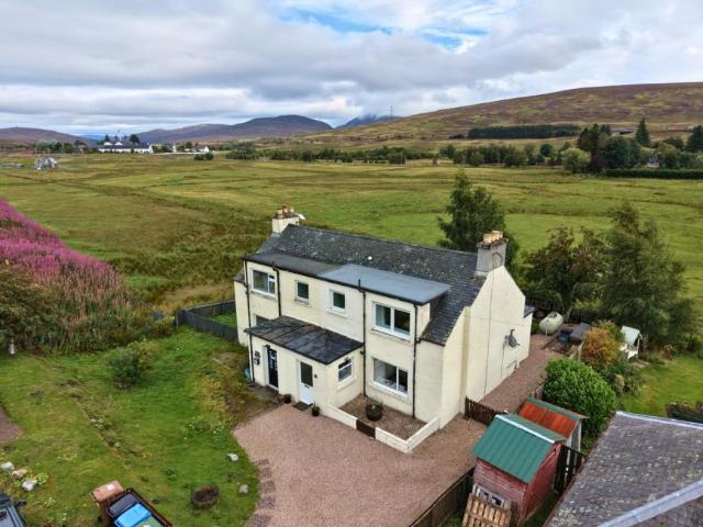 2 Bedroom House Dalwhinnie Dalwhinnie 105602343