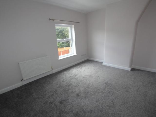 2 Bedroom HOUSE, Deeside