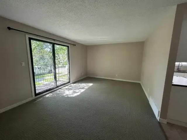 2 Bedroom House Edmonton AB 105378360