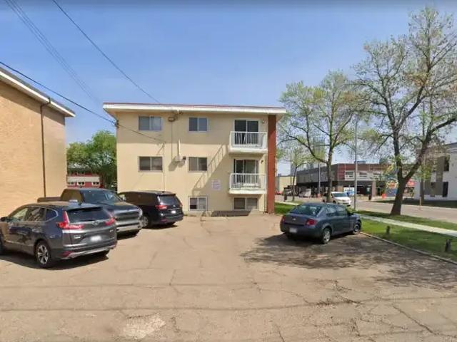 2 Bedroom House Edmonton AB 97007183