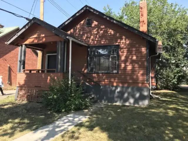 2 Bedroom House Edmonton AB LS105410478