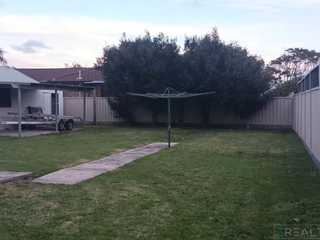 2 Bedroom House for Lease in Sought After Marks Point