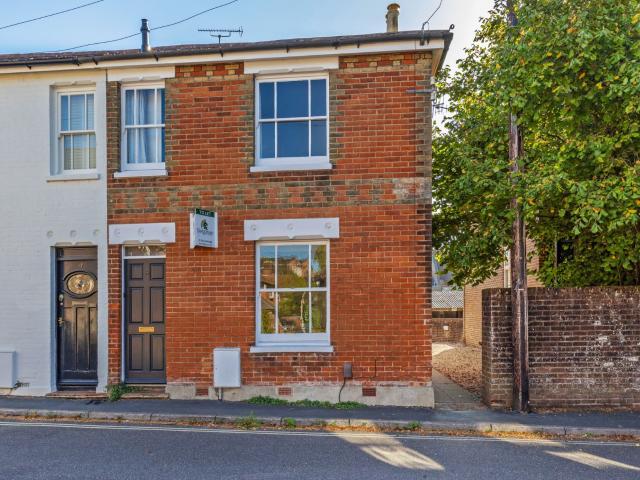 2 bedroom House For Rent