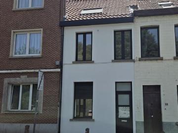 2 bedroom house for rent