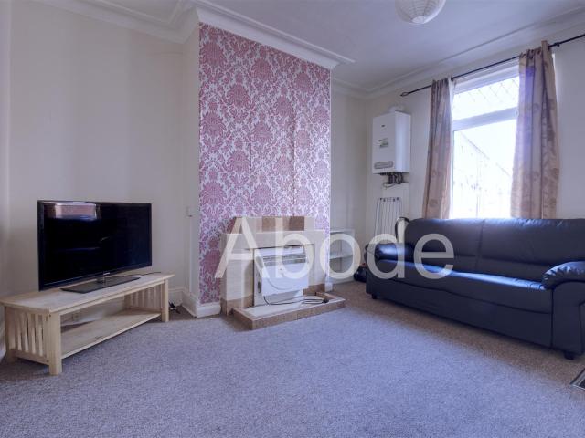 2 Bedroom House for rent at Harold Avenue, Hyde Park, Leeds