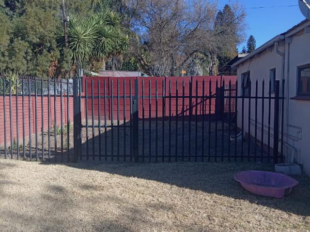 2 Bedroom House For Rent in Claremont, Pretoria